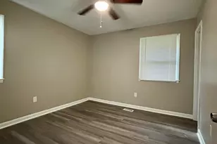 231 Pineland Ave, Clayton, NC 27520 - Photo 6