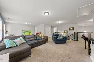 51 E Calvert Ct, Clayton, NC 27527 - Photo 32