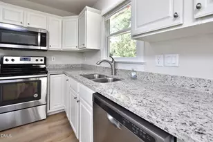 2003 Kelly Glen Dr, Apex, NC 27502 - Photo 14