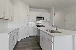1110 Coral Bark Rd, Durham, NC 27703 - Photo 6