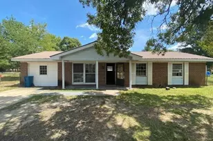 5514 Livingston Dr, Fayetteville, NC 28311 - Photo 1