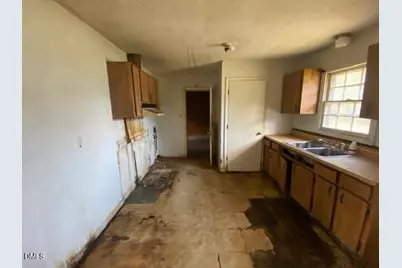 5514 Livingston Drive, Fayetteville, NC 28311 - Photo 12