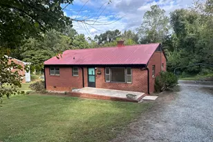 710 N Wilba Rd, Mebane, NC 27302 - Photo 1