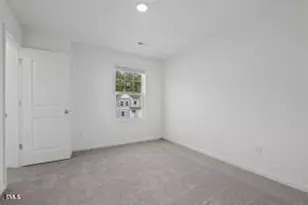 158 S Meyers Ct, Clayton, NC 27520 - Photo 6
