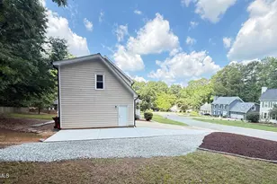 401 Holly Berry Ln, Holly Springs, NC 27540 - Photo 42