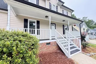 401 Holly Berry Ln, Holly Springs, NC 27540 - Photo 2