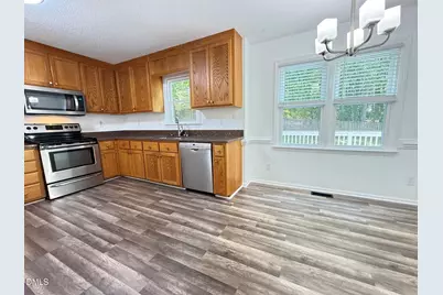 401 Holly Berry Lane, Holly Springs, NC 27540 - Photo 8