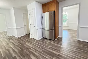 401 Holly Berry Ln, Holly Springs, NC 27540 - Photo 10