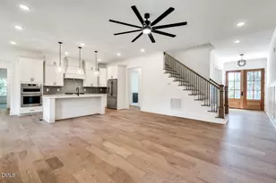 160 Black Bear Ct, Chapel Hill, NC 27516 - Photo 4