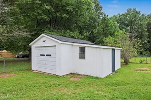 325 Kingston Ave, Rocky Mount, NC 27803 - Photo 16