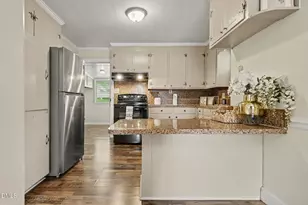 325 Kingston Ave, Rocky Mount, NC 27803 - Photo 8