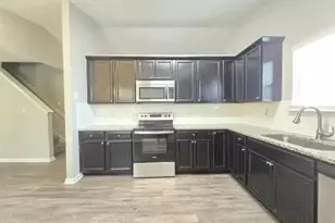 3821 Tyler Bluff Ln, Raleigh, NC 27616 - Photo 10