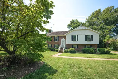 3307 Roundtree Court, Raleigh, NC 27607 - Photo 2