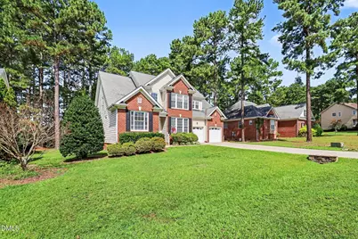 399 Falling Water Road, Spring Lake, NC 28390 - Photo 2