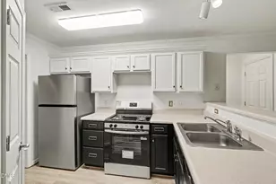 2950 Trailwood Pines Ln, Raleigh, NC 27603 - Photo 8