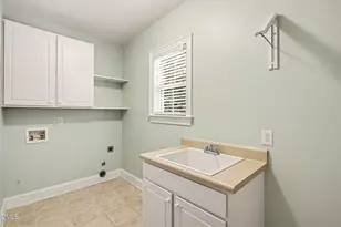 4808 Stoneyoak Ln, Raleigh, NC 27610 - Photo 12