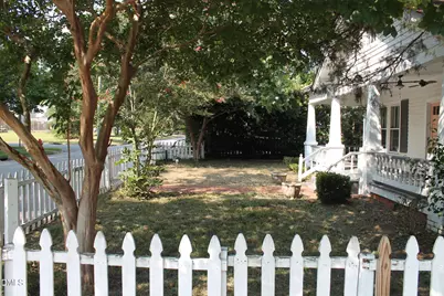 213 S Fifth Street, Smithfield, NC 27577 - Photo 2