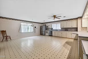 114 Castle Cir, Smithfield, NC 27577 - Photo 12