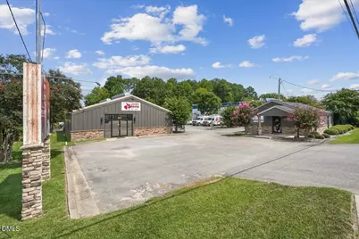 937 N Brightleaf Boulevard, Smithfield, NC 27577 - Photo 2