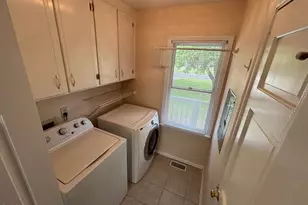 2325 Stephanie Ln, Clayton, NC 27520 - Photo 4