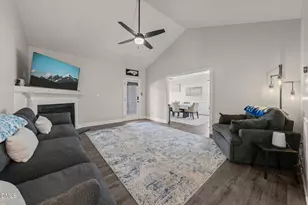 105 Willmont Ct, Benson, NC 27504 - Photo 6