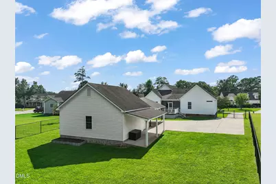 105 Willmont Court, Benson, NC 27504 - Photo 4