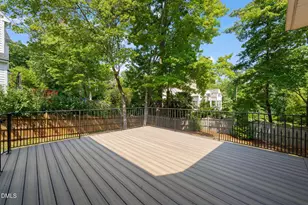 208 Highlands Lake Dr, Cary, NC 27518 - Photo 24