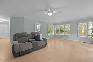109 Oaklake Ct, Fuquay Varina, NC 27526 - Photo 6