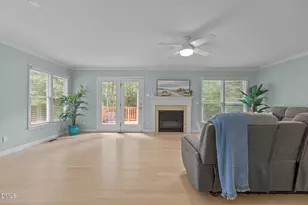 109 Oaklake Ct, Fuquay Varina, NC 27526 - Photo 2