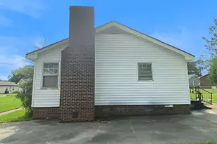 2201 Tunstall Pl SW, Wilson, NC 27893 - Photo 2