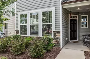431 Channel Drop Dr, Clayton, NC 27520 - Photo 4