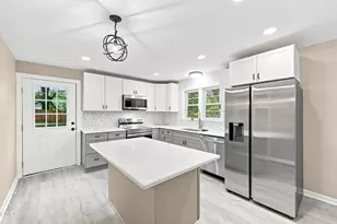 431 Dudley St, Burlington, NC 27217 - Photo 12