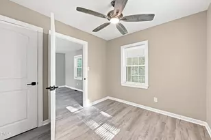 431 Dudley St, Burlington, NC 27217 - Photo 4