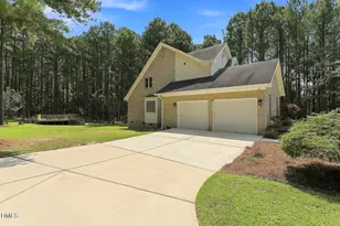 389 Dewar St, Fuquay Varina, NC 27526 - Photo 6