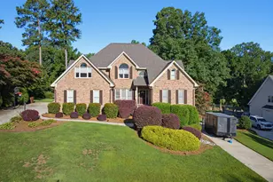 200 Cherry Laurel Dr, Clayton, NC 27527 - Photo 2
