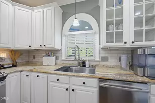 200 Cherry Laurel Dr, Clayton, NC 27527 - Photo 16