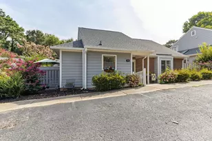 141 Clancy Cir, Cary, NC 27511 - Photo 4