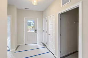 39 E Emily Gardens Dr, Selma, NC 27576 - Photo 2