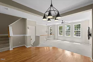 6843 Middleboro Dr, Raleigh, NC 27612 - Photo 8