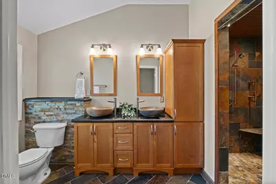 6843 Middleboro Drive, Raleigh, NC 27612 - Photo 18