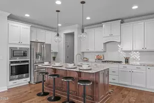 1004 Canyon Shadows Ct, Cary, NC 27519 - Photo 2