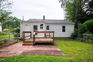 611 E Finch St, Siler City, NC 27344 - Photo 14