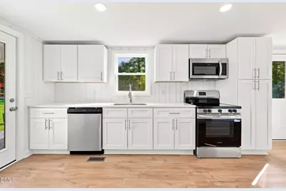 1409 Tulip Street, Clayton, NC 27520 - Photo 10