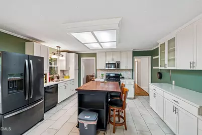 1421 Elberon Place, Raleigh, NC 27609 - Photo 6