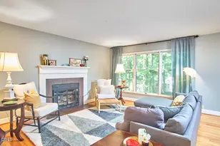 105 Westbury Ct, Chapel Hill, NC 27516 - Photo 2