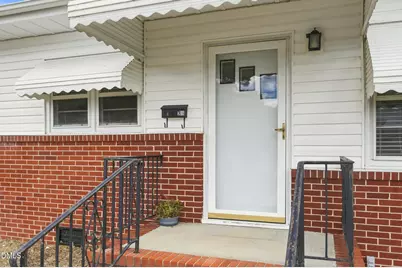 206 W Woodall Street, Benson, NC 27504 - Photo 4