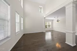 101 Palmwood Ct, Cary, NC 27519 - Photo 4
