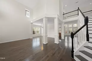 101 Palmwood Ct, Cary, NC 27519 - Photo 2