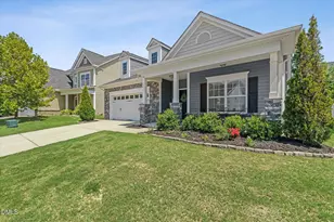 438 Lakemont Dr, Clayton, NC 27520 - Photo 2