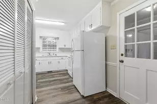 8217 Clear Brook Dr, Raleigh, NC 27615 - Photo 16